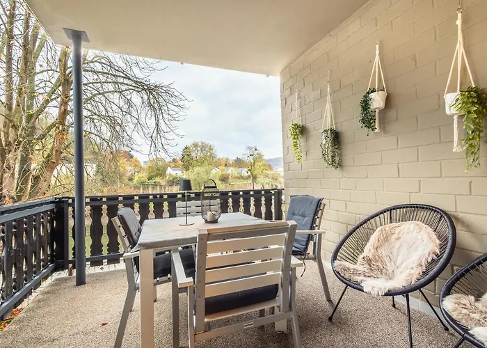 Haus Lahnblick Bleser * ラーンシュタイン