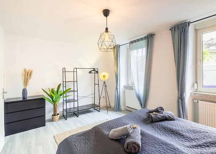 Haus Lahnblick Bleser * ラーンシュタイン