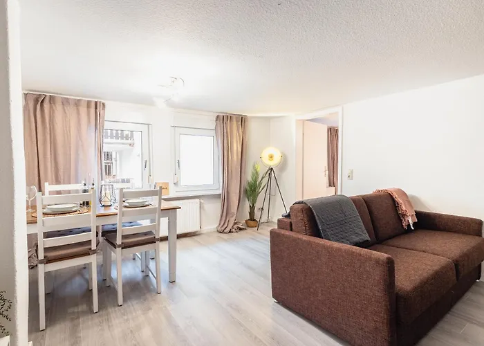 Haus Lahnblick Bleser * ラーンシュタイン